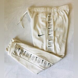 NIKE Women’s Fleece Off White Fitted Joggers Size Large